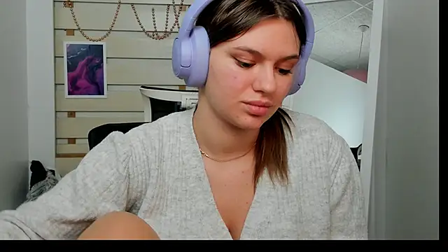 Snapshot of Josephine_Kiss chatting on 01.21.25 Josephine Kiss online show from 01.21.25