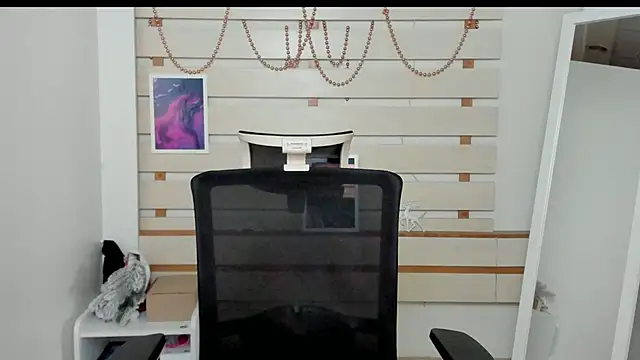 Snapshot of Josephine_Kiss chatting on 01.30.25 Josephine Kiss online show from 01.30.25