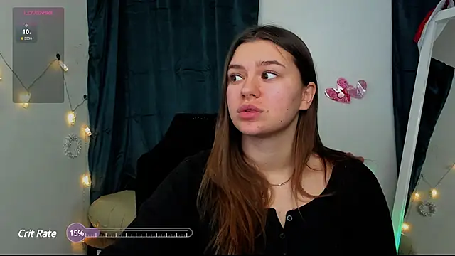 Snapshot of Josephine_Kiss chatting on 02.18.25 Josephine Kiss online show from 02.18.25