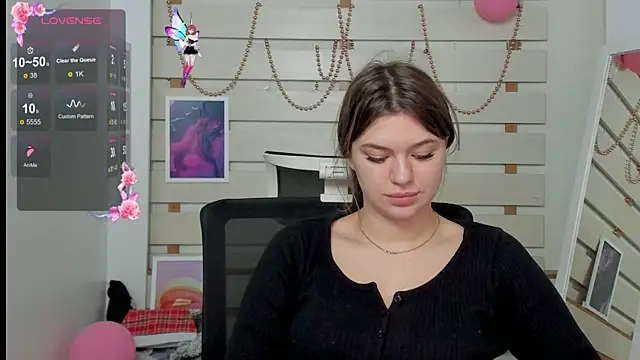 Snapshot of Josephine_Kiss chatting on 03.05.25 Josephine Kiss online show from 03.05.25