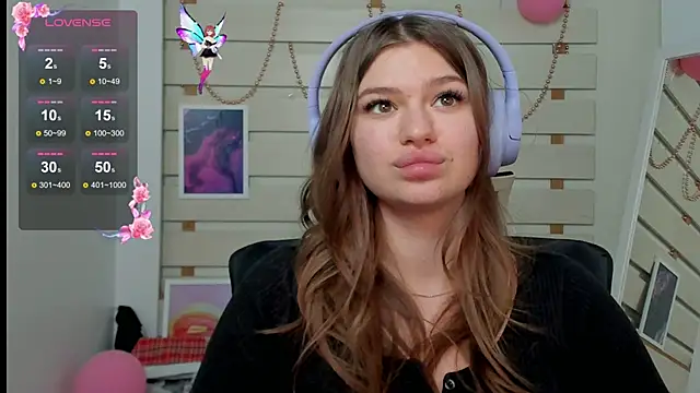 Snapshot of Josephine_Kiss chatting on 03.05.25 Josephine Kiss online show from 03.05.25