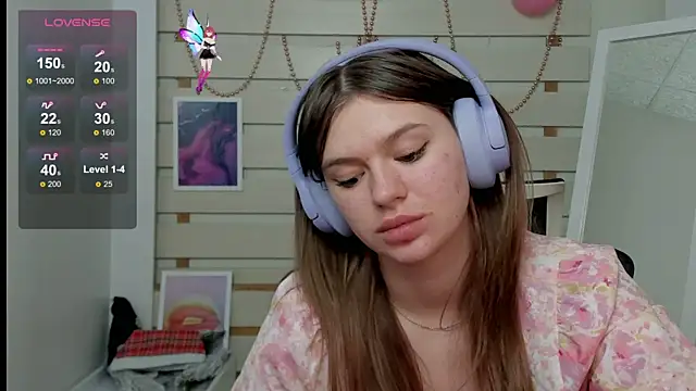 Snapshot of Josephine_Kiss chatting on 03.08.25 Josephine Kiss online show from 03.08.25