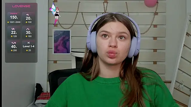 Snapshot of Josephine_Kiss chatting on 03.13.25 Josephine Kiss online show from 03.13.25