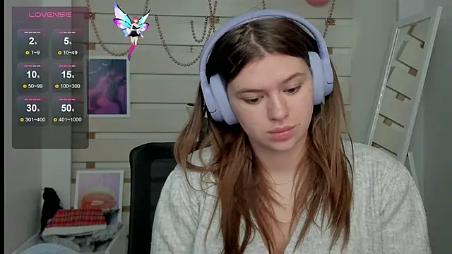Snapshot of Josephine_Kiss chatting on 03.14.25 Josephine Kiss online show from 03.14.25