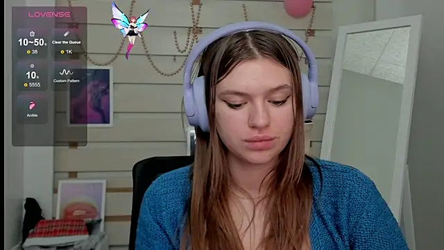 Snapshot of Josephine_Kiss chatting on 03.15.25 Josephine Kiss online show from 03.15.25