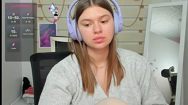 Snapshot of Josephine_Kiss chatting on 03.20.25 Josephine Kiss online show from 03.20.25