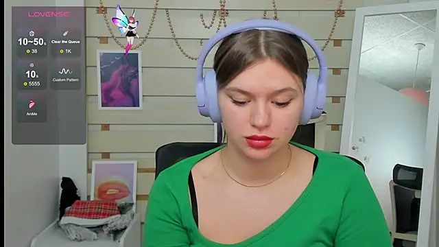 Snapshot of Josephine_Kiss chatting on 03.21.25 Josephine Kiss online show from 03.21.25