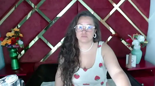 SaraThomso online show from 01.22.25