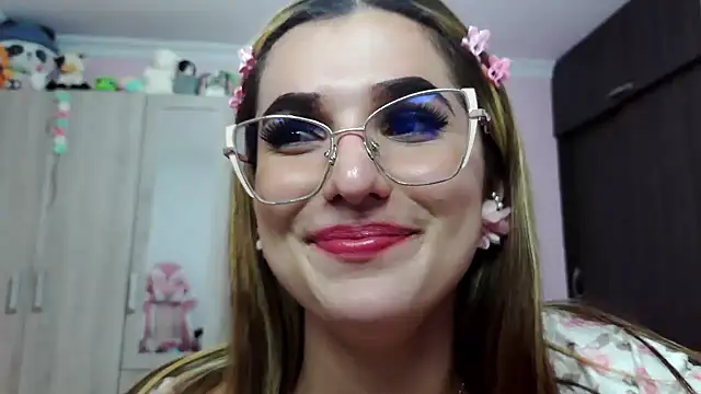 caroline jonson online show from 02.10.25