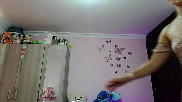 caroline jonson online show from 02.13.25