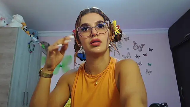 caroline jonson online show from 01.10.26