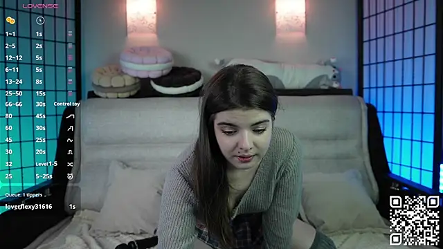 Snapshot of Mary_Shake chatting on 11.26.25 Mary Shake online show from 11.26.25