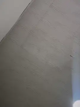 Lorraine Leon online show from 02.27.25