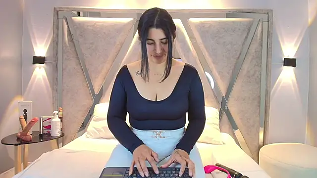 Danna 777  online show from 09.11.25