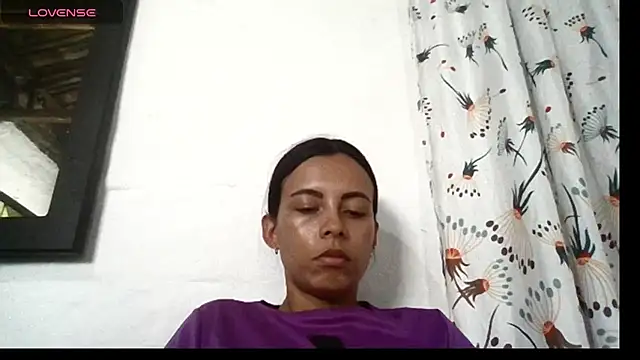 Snapshot of stefany_sexxx chatting on 01.11.25 stefany sexxx online show from 01.11.25