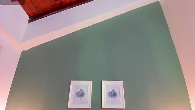  anavictoria  online show from 10.15.25