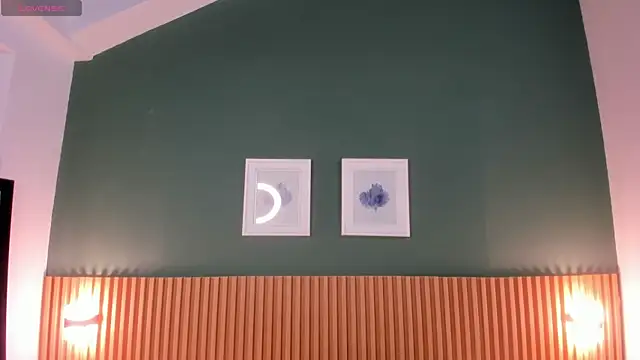  anavictoria  online show from 10.25.25