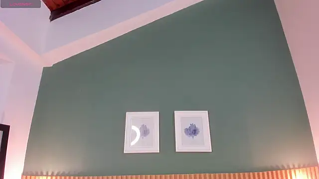  anavictoria  online show from 10.28.25