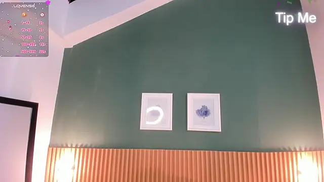  anavictoria  online show from 12.13.25