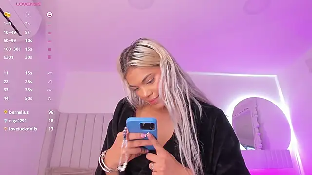 Shelynna azzul online show from 02.08.25