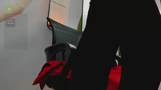 Snapshot of Whitney_Svonn chatting on 01.01.25 Whitney Svonn online show from 01.01.25