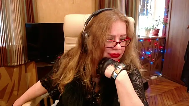 Miss Tress online show from 05.25.26
