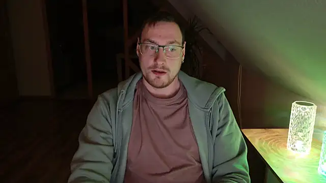 Snapshot of Relsxboy chatting on 01.06.25 Relsxboy online show from 01.06.25