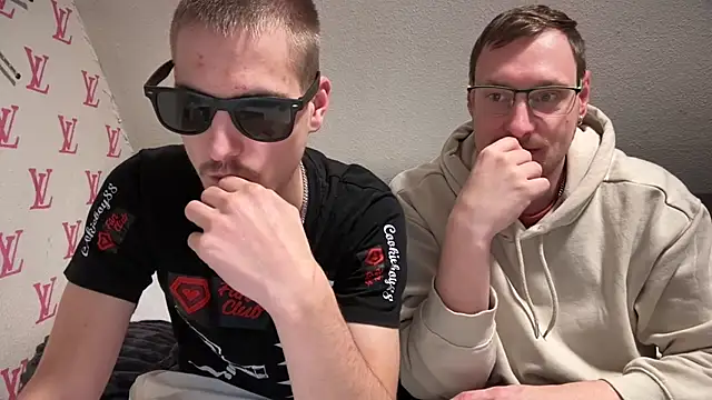 Snapshot of Relsxboy chatting on 01.10.25 Relsxboy online show from 01.10.25