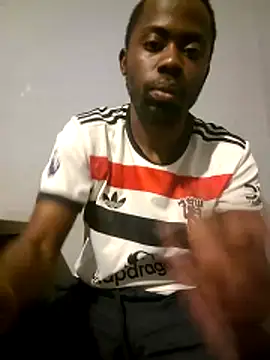 Snapshot of Diatribe43 chatting on 04.27.26 Diatribe43 online show from 04.27.26