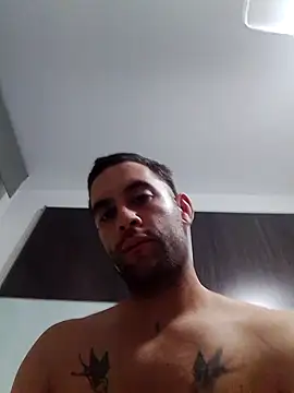 Snapshot of bearguy998 chatting on 09.22.25 bearguy998 online show from 09.22.25