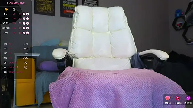  Queen lady  online show from 09.28.25