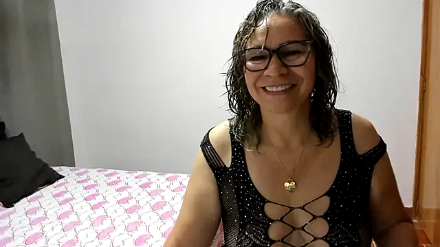 Snapshot of Carlaa-69 chatting on 06.16.26 Carlaa-69 online show from 06.16.26