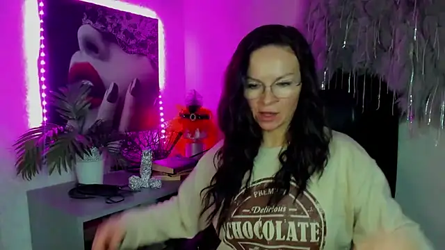 HelenLuxx online show from 02.21.26