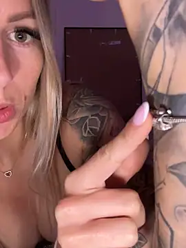 X JamieLove X online show from 10.04.25