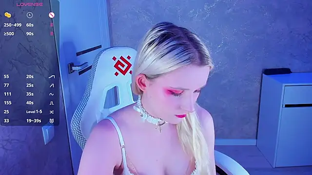 SweeteRose Royce online show from 03.18.25