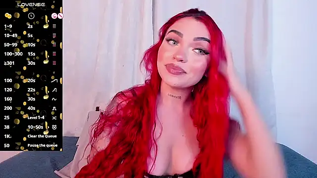 Snapshot of NicoleRouss chatting on 02.28.25 NicoleRouss online show from 02.28.25