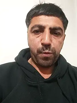 Snapshot of Muratcanik44 chatting on 02.14.26 Muratcanik44 online show from 02.14.26