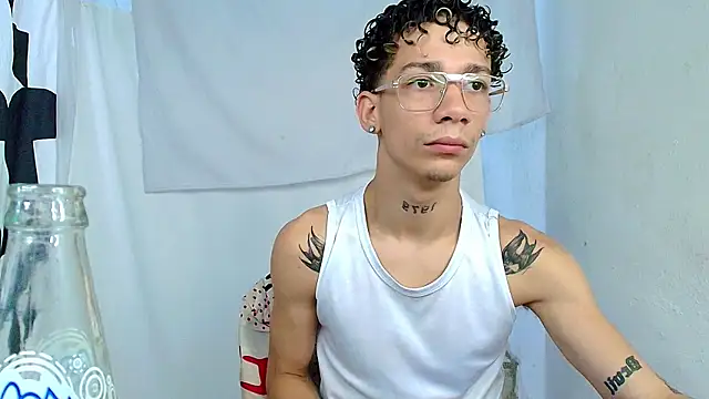 Snapshot of mateodeamjo chatting on 06.04.26 mateodeamjo online show from 06.04.26