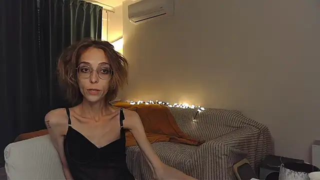 Snapshot of amber_quell_here chatting on 05.08.26 amber quell here online show from 05.08.26