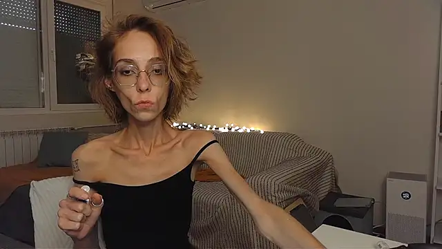 Snapshot of amber_quell_here chatting on 05.23.26 amber quell here online show from 05.23.26