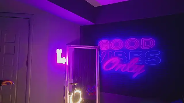 AriaVoss online show from 12.28.24