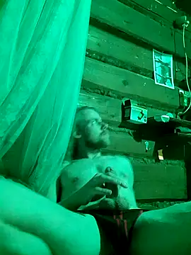 Snapshot of NochnoyGest chatting on 10.11.25 NochnoyGest online show from 10.11.25