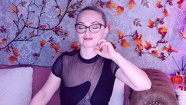 EllianaReese online show from 11.29.25