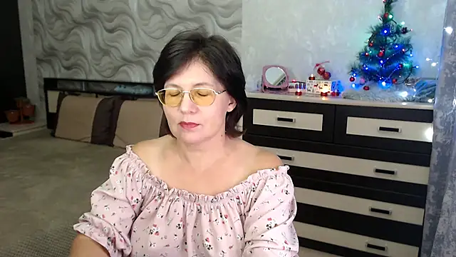 VitaCharm online show from 12.27.24