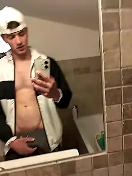 Snapshot of Gibboto chatting on 09.28.25 Gibboto online show from 09.28.25