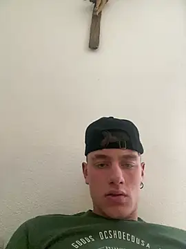 Snapshot of Gibboto chatting on 02.10.26 Gibboto online show from 02.10.26