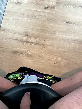 Snapshot of jaimelesexe85 chatting on 11.29.25 jaimelesexe85 online show from 11.29.25