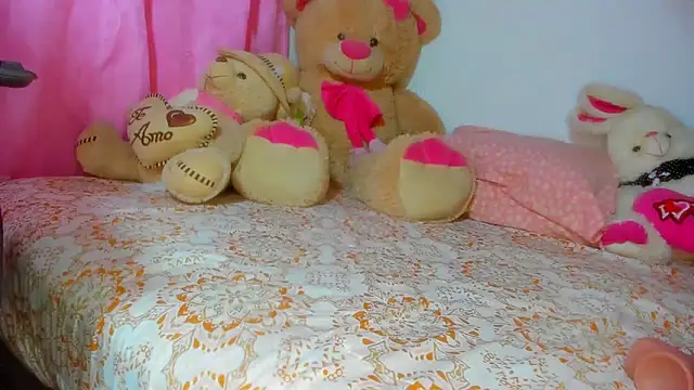 Snapshot of Dana_Jeins chatting on 10.06.25 Dana Jeins online show from 10.06.25