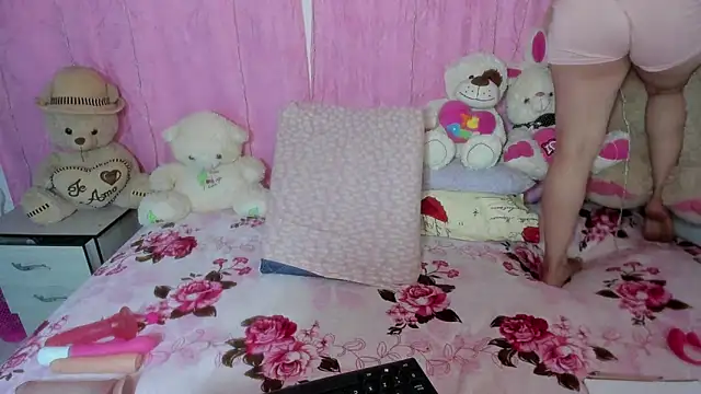 Snapshot of Dana_Jeins chatting on 11.25.25 Dana Jeins online show from 11.25.25