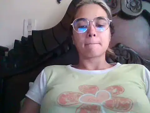 trianabell online show from 02.17.25